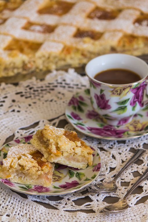 פיטה תפוחים ובהונגרית Almas pite